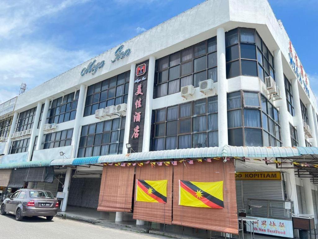Mega Inn Sri Aman Simanggang Exterior foto